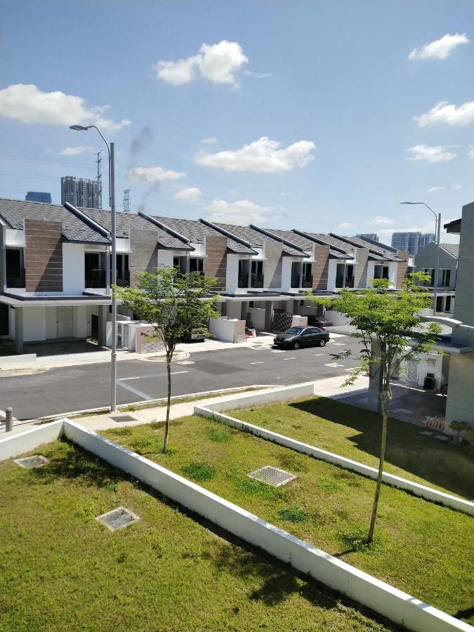 Pinevalley Homestay Putrajaya Presint 12 エクステリア 写真