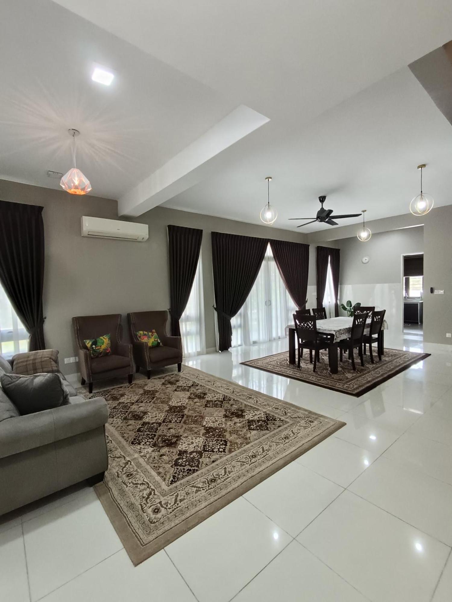 Pinevalley Homestay Putrajaya Presint 12 エクステリア 写真