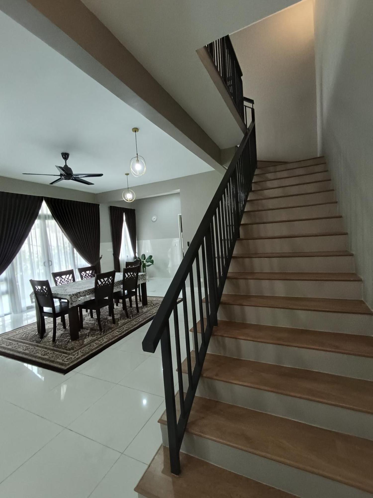 Pinevalley Homestay Putrajaya Presint 12 エクステリア 写真