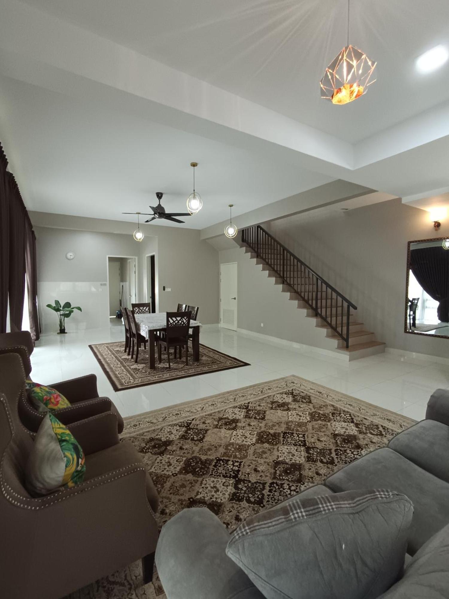 Pinevalley Homestay Putrajaya Presint 12 エクステリア 写真